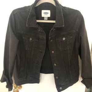 Old Navy black jean jacket. Cropped cut. Size M.